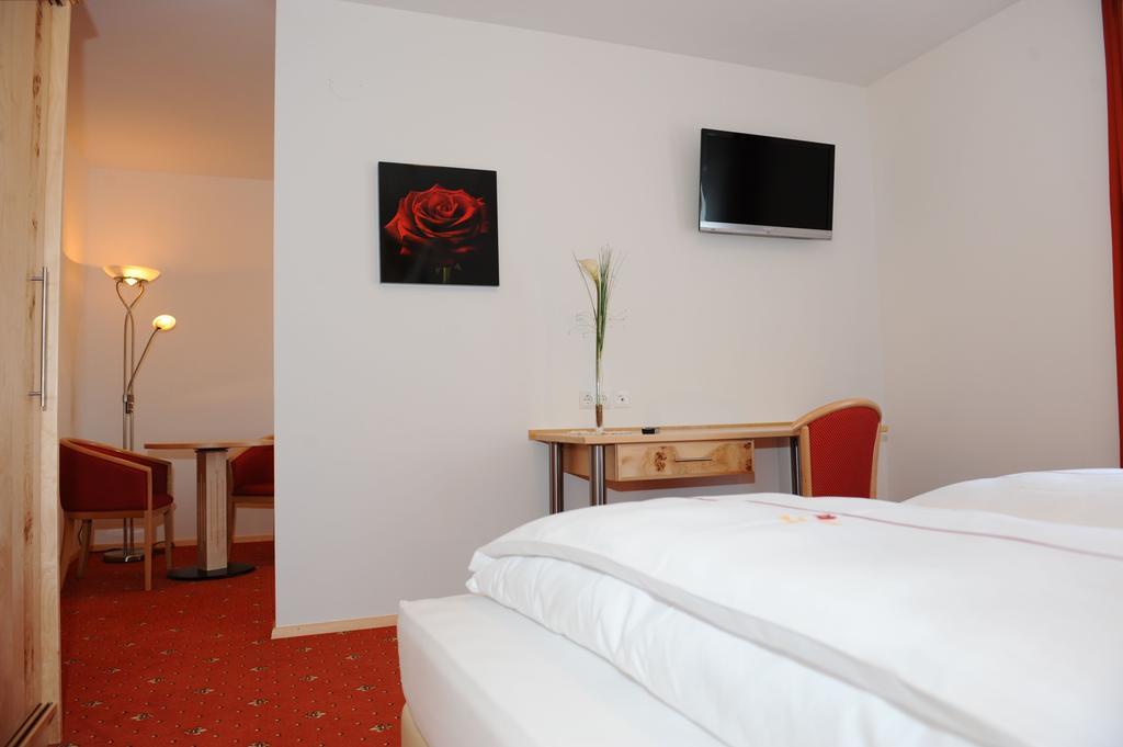Hotel-Gasthof-Fleischerei - Zur Alten Post Schwanberg Bagian luar foto