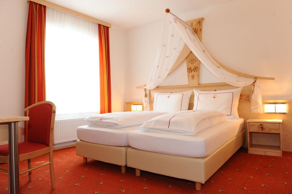 Hotel-Gasthof-Fleischerei - Zur Alten Post Schwanberg Ruang foto