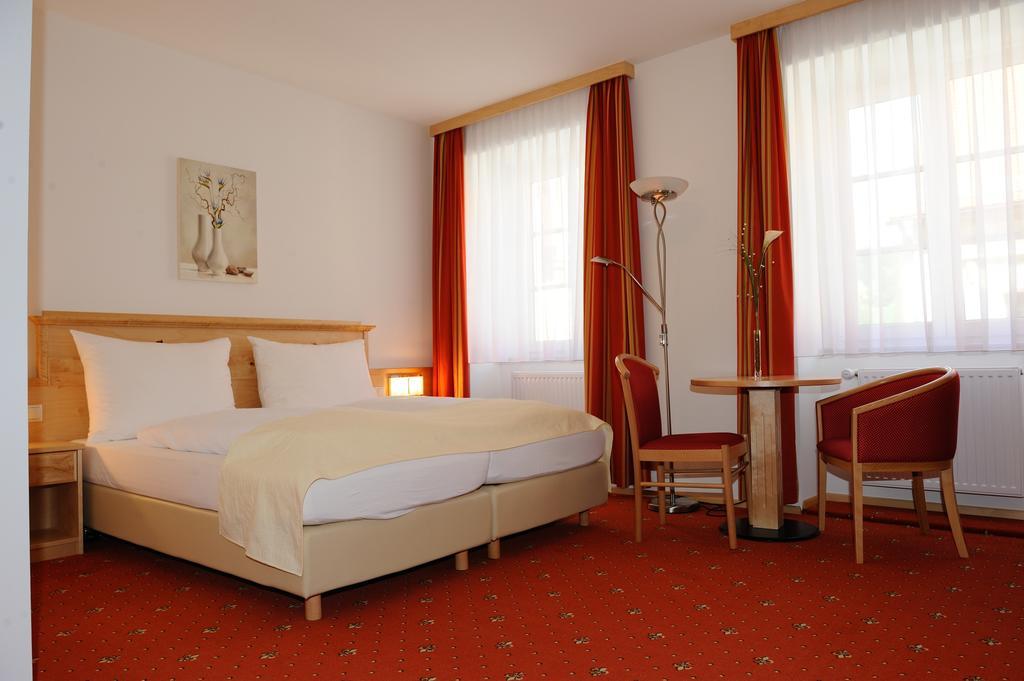 Hotel-Gasthof-Fleischerei - Zur Alten Post Schwanberg Ruang foto
